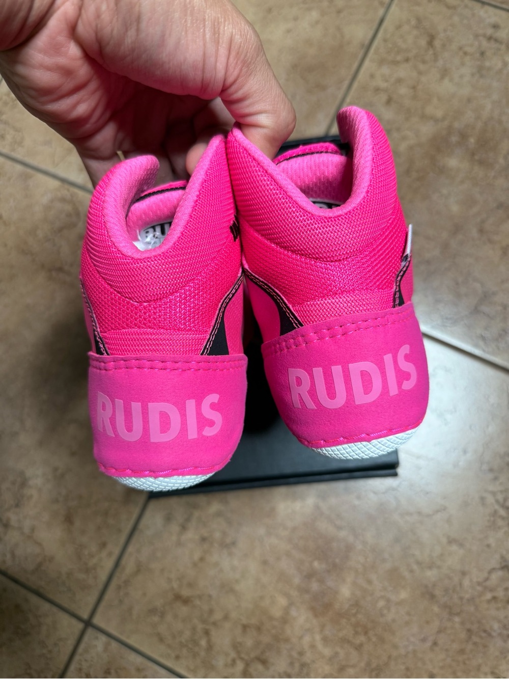 Rudis Adult Men’s Athletic Wrestling Shoes in Vibrant Pink - Picture 4 of 5